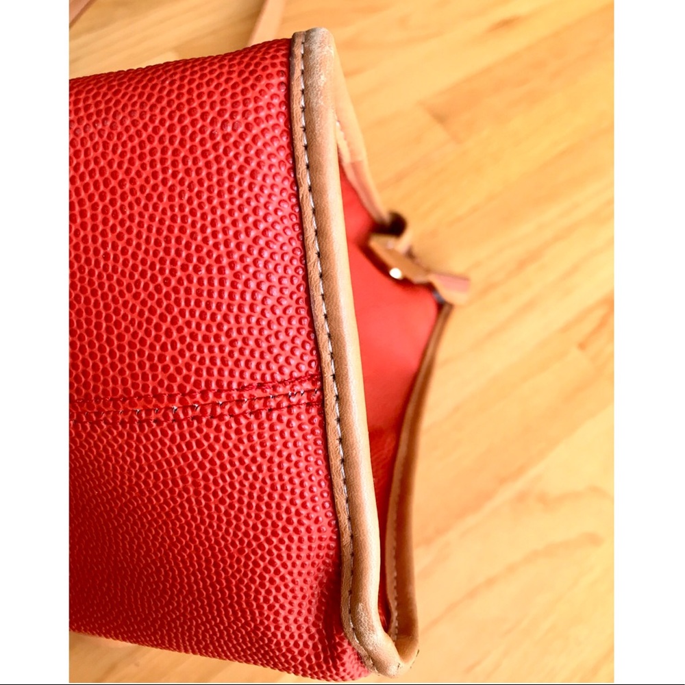 Vintage Ricardo Red Tote - Picture 8 of 8